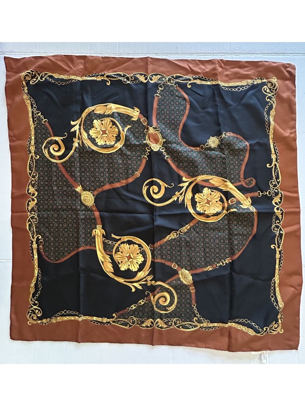 NWT Vtg Black And Brown Square 30" Made In Italy 100%‎ Polyester Gold Medallion